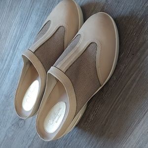 Cole Haan Nike Air collaboration G series womens wedges tan size 7 1/2 clog